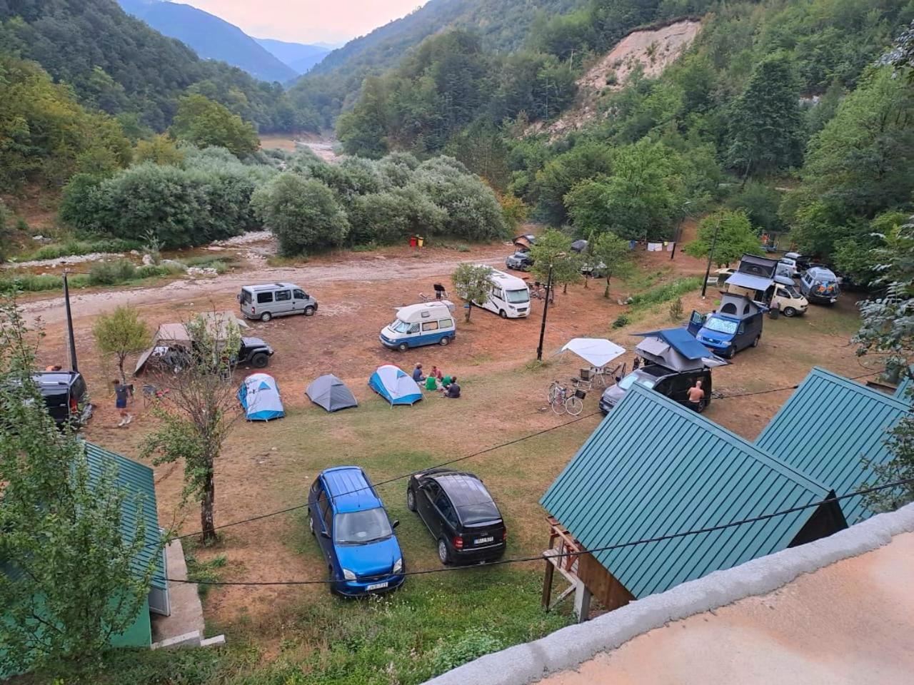 Kamp Vrbnica Hotel Plužine Exterior foto