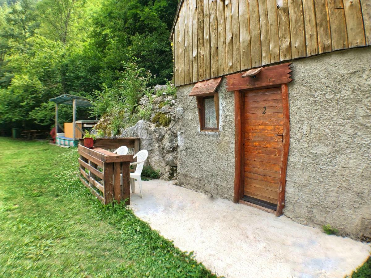 Kamp Vrbnica Hotel Plužine Exterior foto
